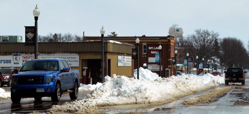 THE VIEW DOWN 3rd Avenue to the east.