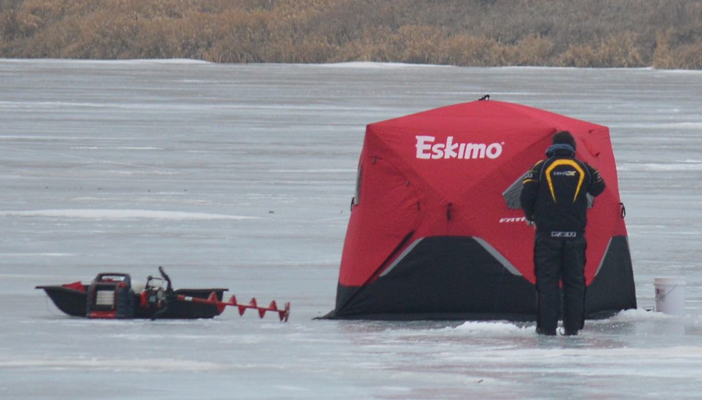 Avid anglers drop a line in annual MLOOSC Ice Fishing Contest –  Cross-Counties Connect