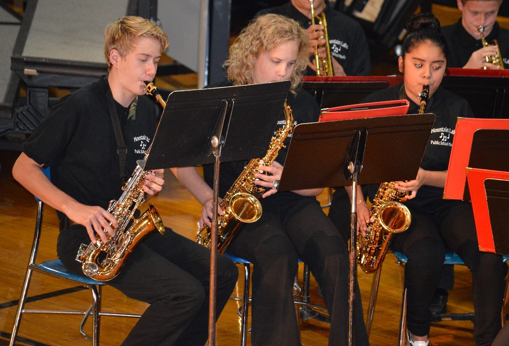 opening stanza in trio of mlps holiday concerts cross jim brinkman christmas
