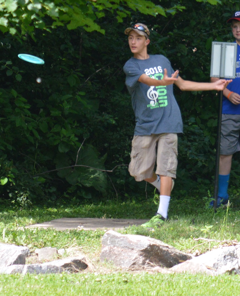pow wow disc golf 1
