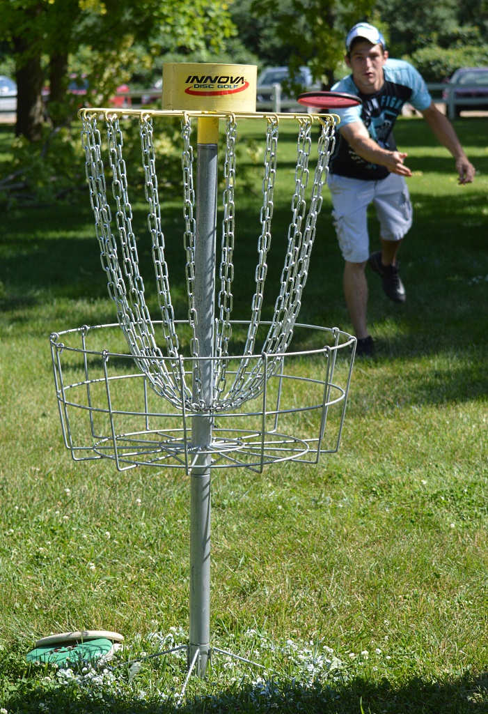 pow wow disc golf 4