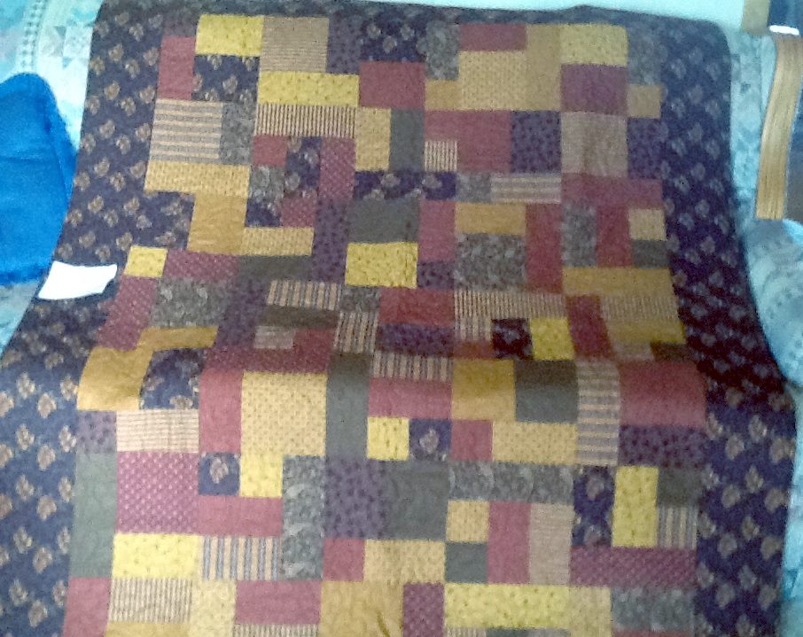 YELLOW BRICK ROAD quilt - machine quilted.